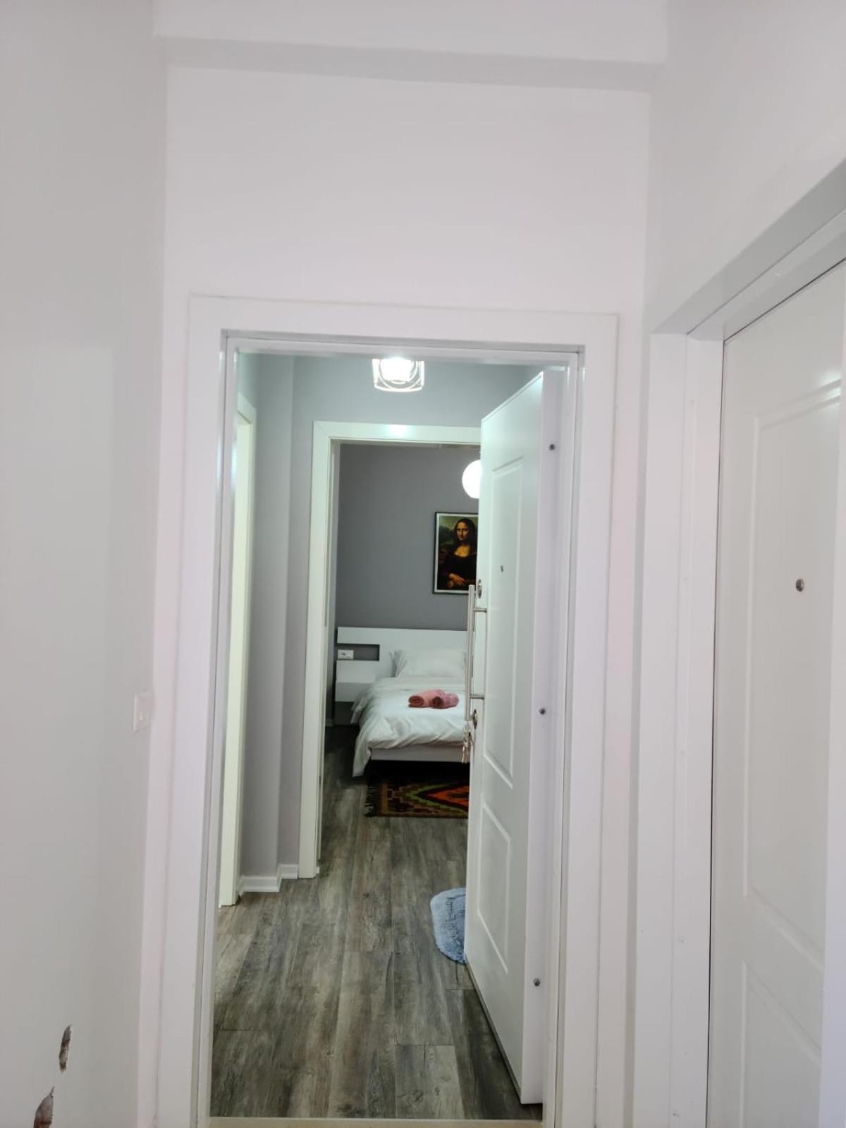 Travelers' Korca Home Exteriör bild