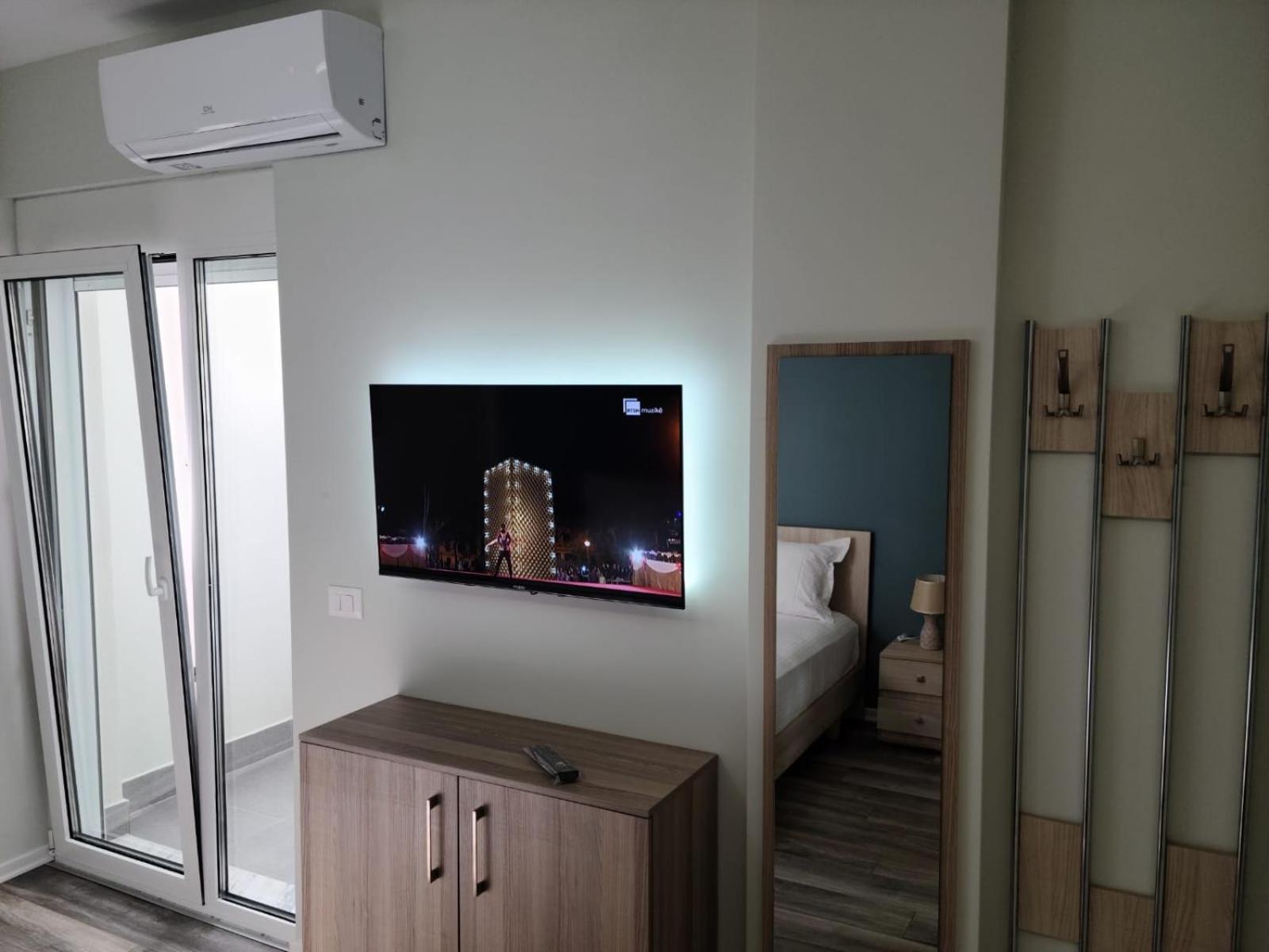 Travelers' Korca Home Exteriör bild