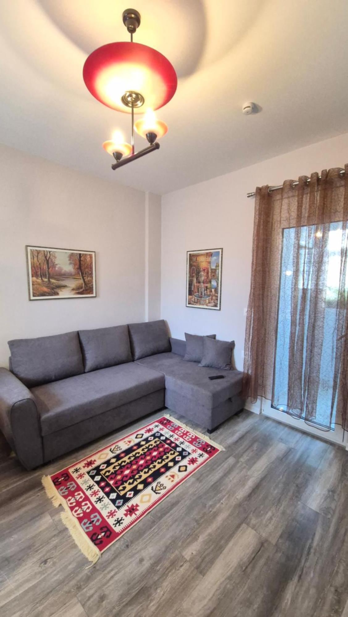 Travelers' Korca Home Exteriör bild